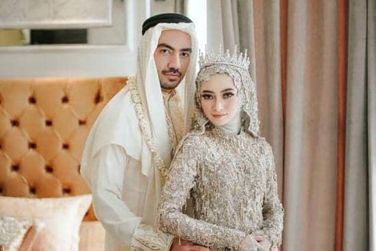 Pernikahan Artis yang Bertahan di Bawah 4 Bulan 5.jpg