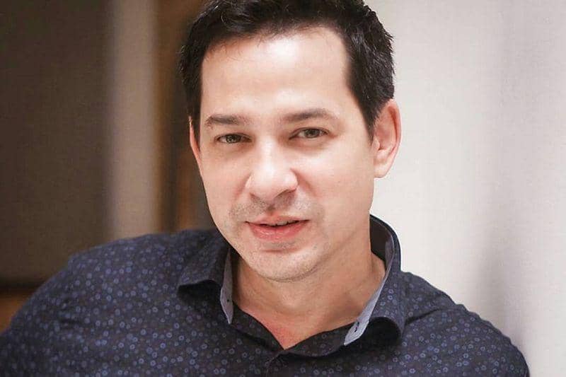 artis dekat dengan denada 1.jpg