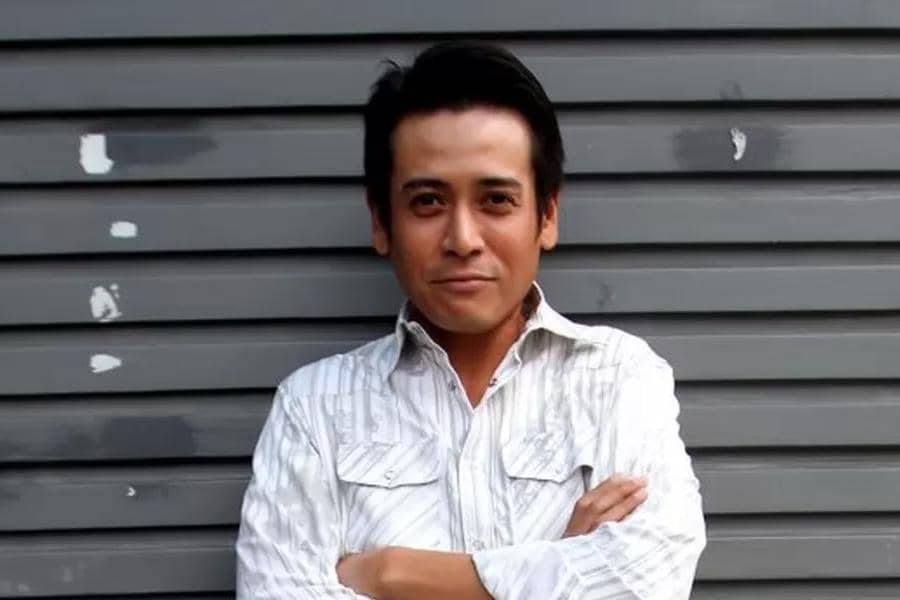 artis dekat dengan denada 3.jpg