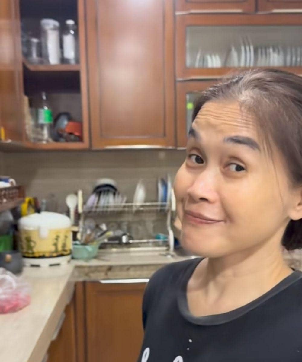Intip Dapur Ibunda Lula Lahfah 2