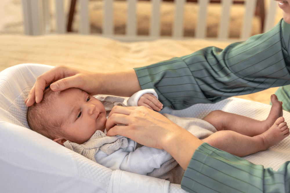 Cara Mengatasi Bayi Aktif agar Cepat Tidur di Malam Hari 3.png