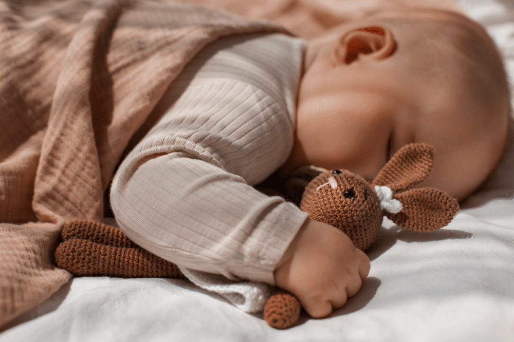 Cara Mengatasi Bayi Aktif agar Cepat Tidur di Malam Hari 7.png