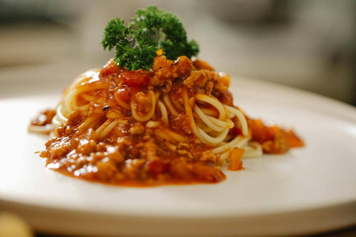 ilustrasi spaghetti bolognese