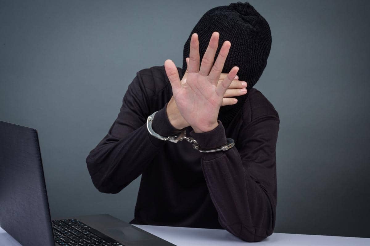 gambar perilaku kejahatan siber