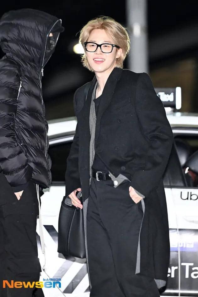 BTS Full Team Airport (1).jpg