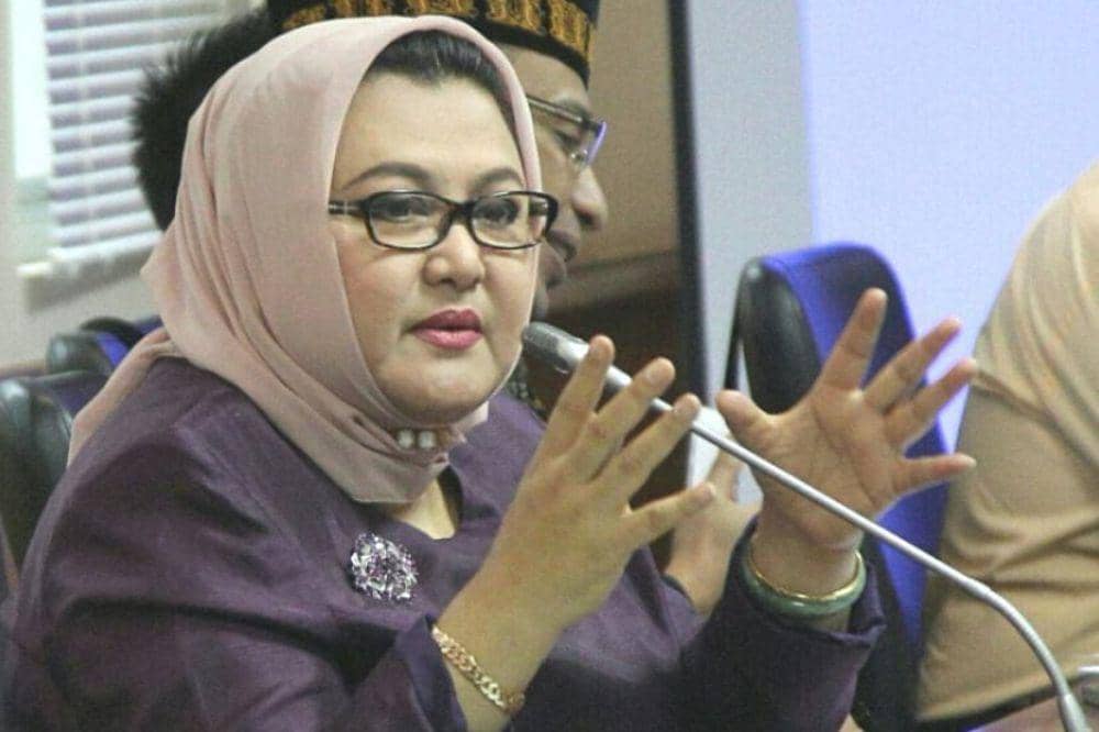 6 Fakta Emilia Contessa Ibunda Denada 5