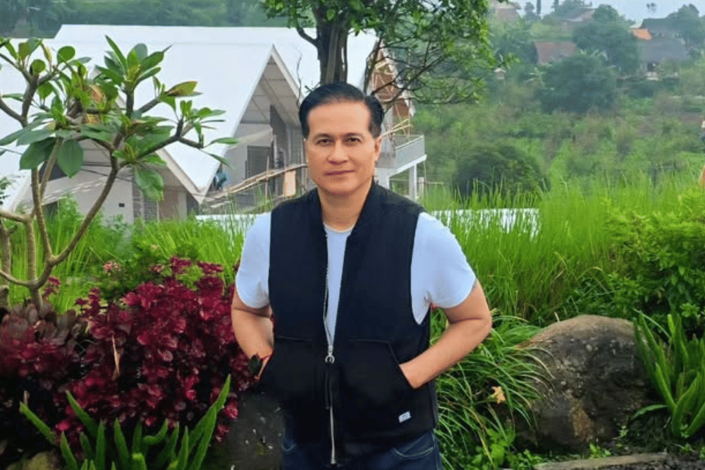 _7 Fakta Keluarga Adjie Pangestu, Diduga Papanya Ressa Rossano 2.png