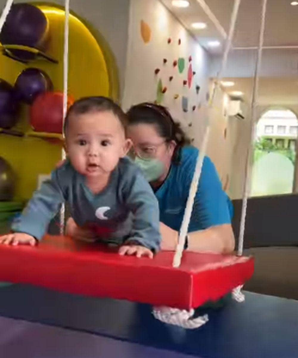 Instagram.com/thariqhalilintar