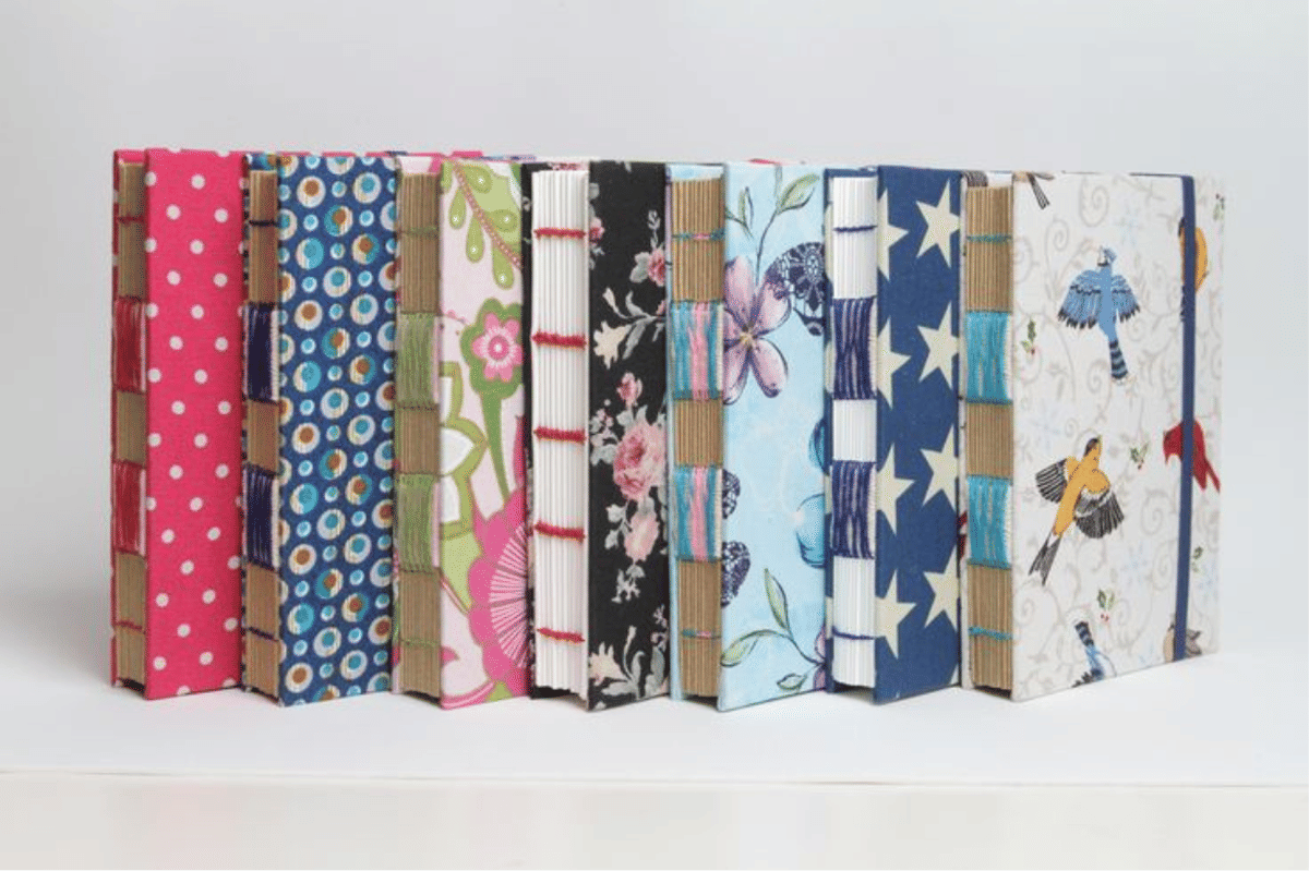 Alodita Kasih Tips Menyampul Buku ala Jepang, Praktis dan Estetik!