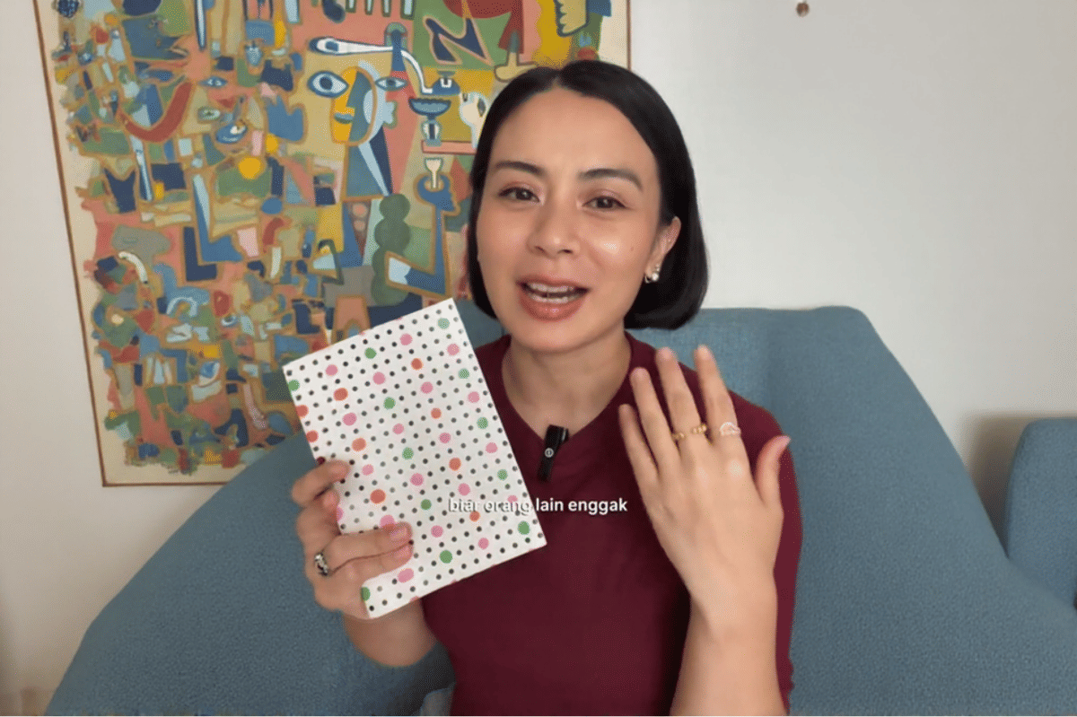 Alodita Kasih Tips Menyampul Buku ala Jepang, Praktis dan Estetik