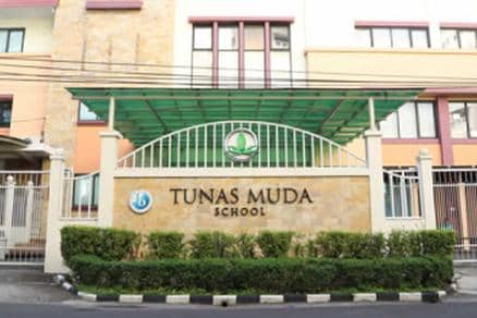 Tunas Muda School