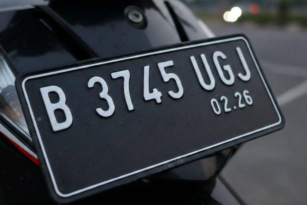 Sanksi untuk Motor yang Tidak Menggunakan Pelat Nomor, Bisa Ditilang!  (1).jpg