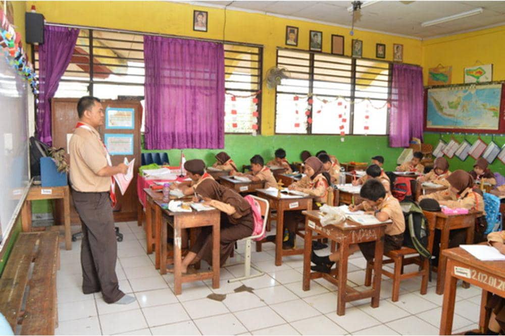 Belajar di sekolah