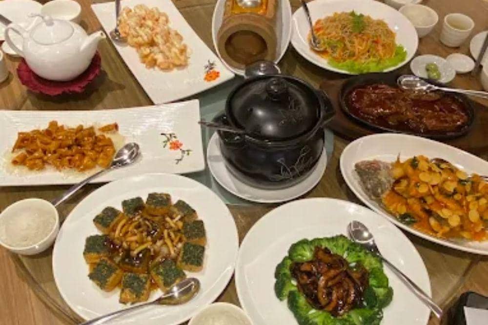 7 Tempat Makan Halal di Kelapa Gading, Jangan Sampai Terlewat!