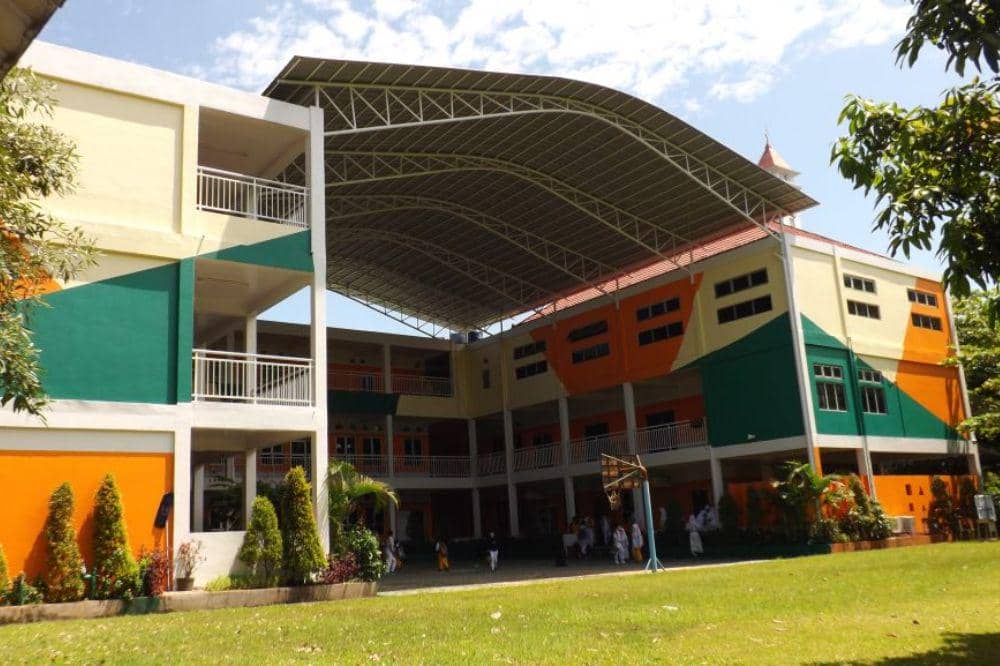 1. Ar-Rahman Islamic School Cinere