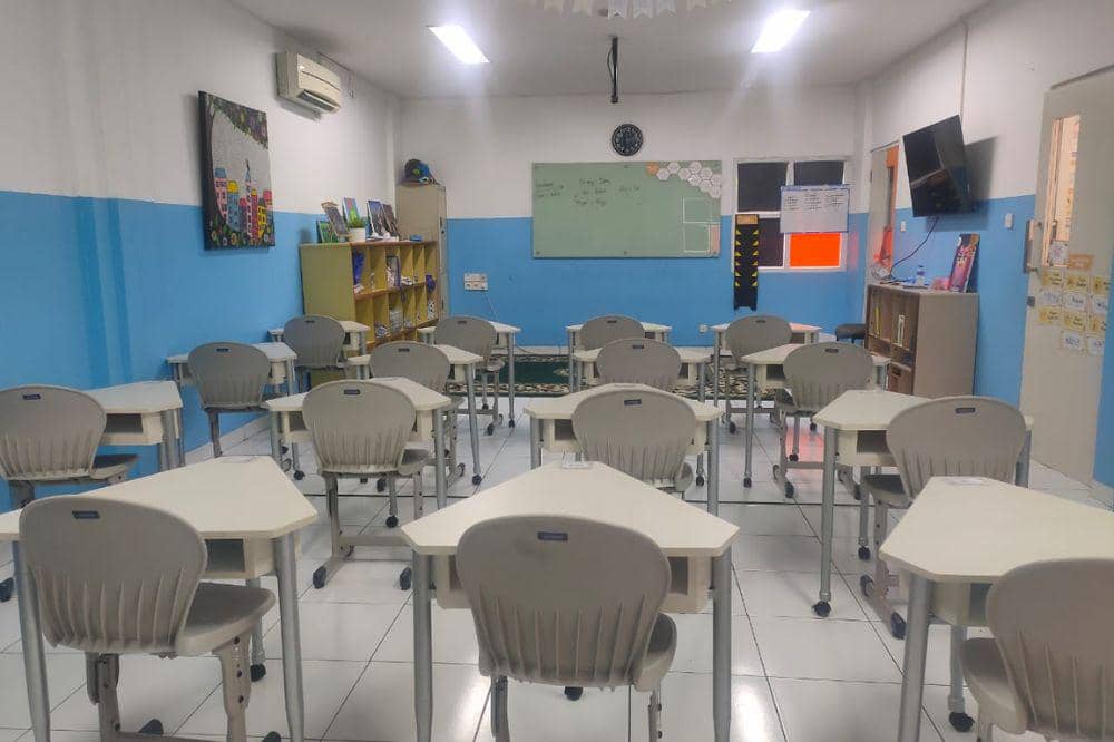 2. Lazuardi Al-Falah Depok