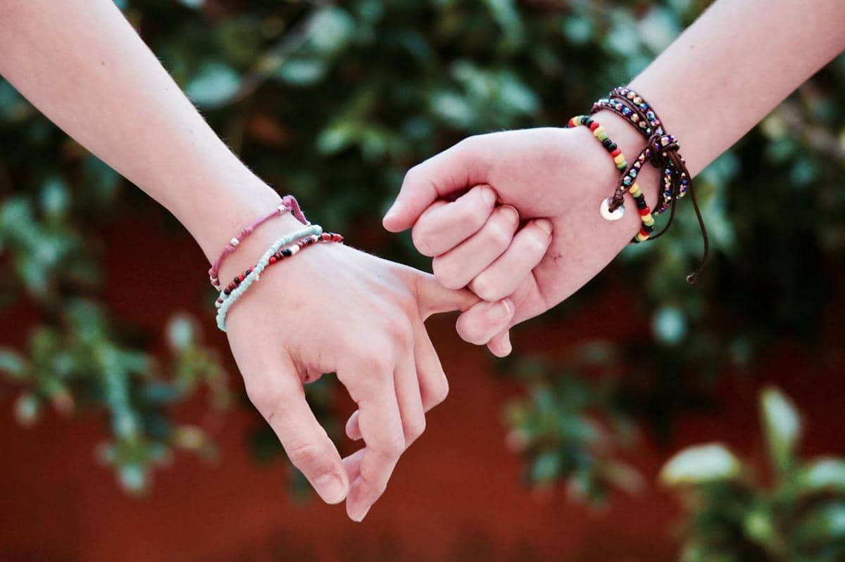 10 Kelebihan Menikah dengan Pasangan Introvert, Sosok yang Setia