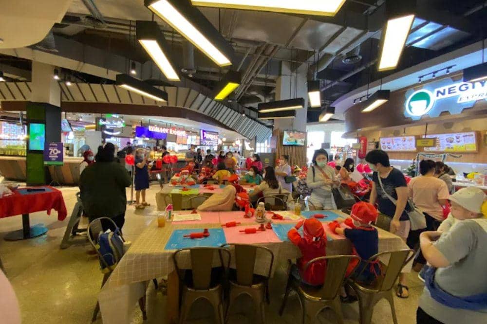 5 Tempat Makan Halal di PIK 2, Ada Pemandangan Pasir Putih