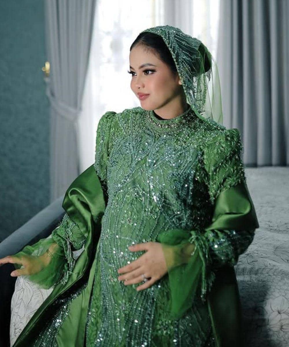 Instagram.com/putriisnari3