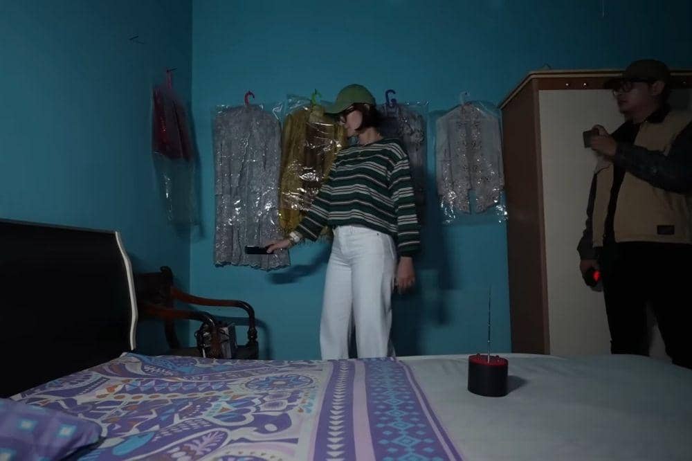 Ada Bola Api, Rumah Suzzanna Sempat Dikirim Santet 3