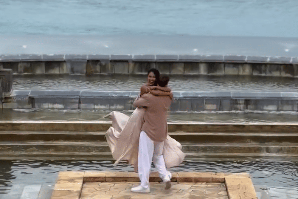 Shanty Dilamar Sang Kekasih di Tepi Pantai, Indah dan Romantis! 1.png