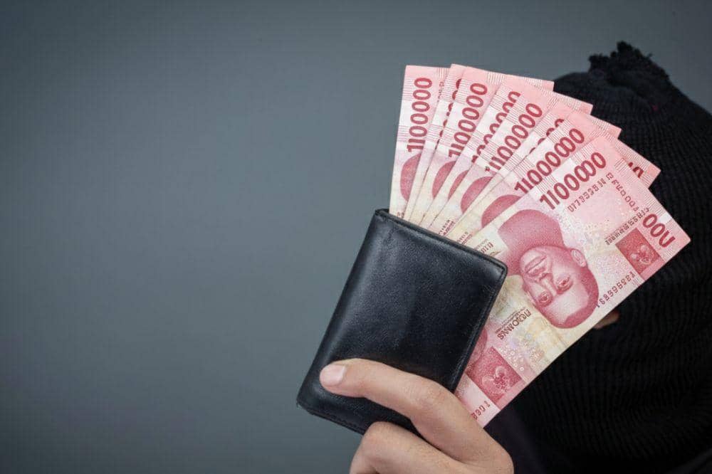 Uang di dalam dompet