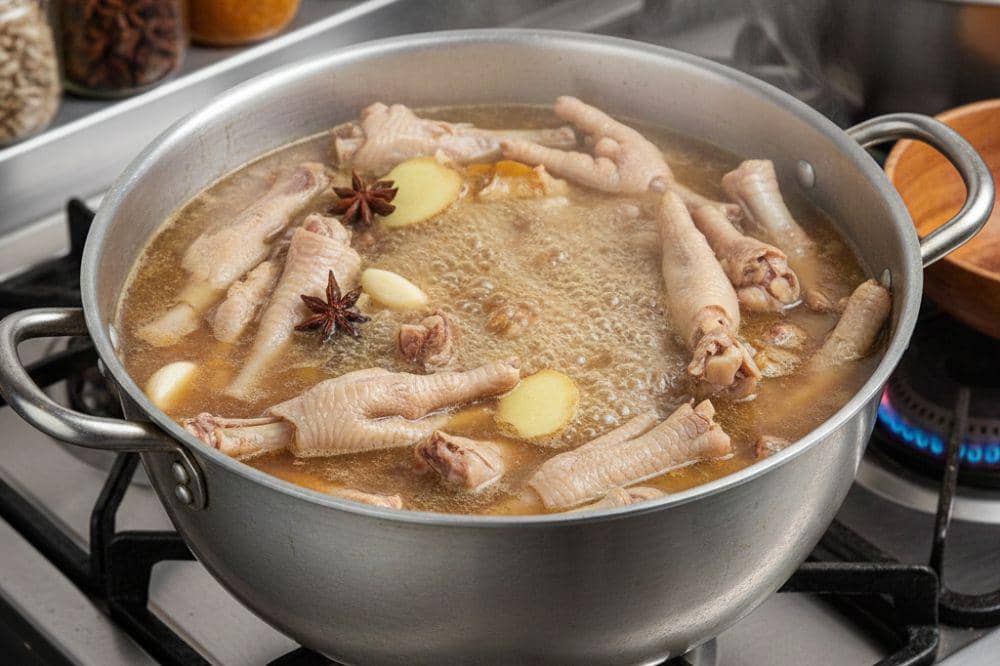 4 Cara Memasak Ceker Ayam Supaya Empuk dan Tidak Amis (4).jpg