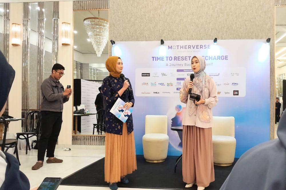 Dessy Ilsanti M. Psi. dalam acara Motherverse