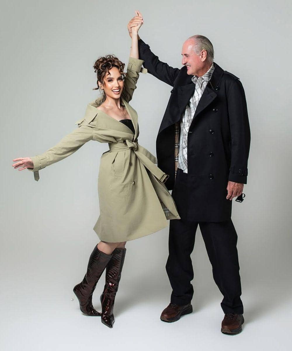 5 Fakta Orangtua Cinta Laura 2