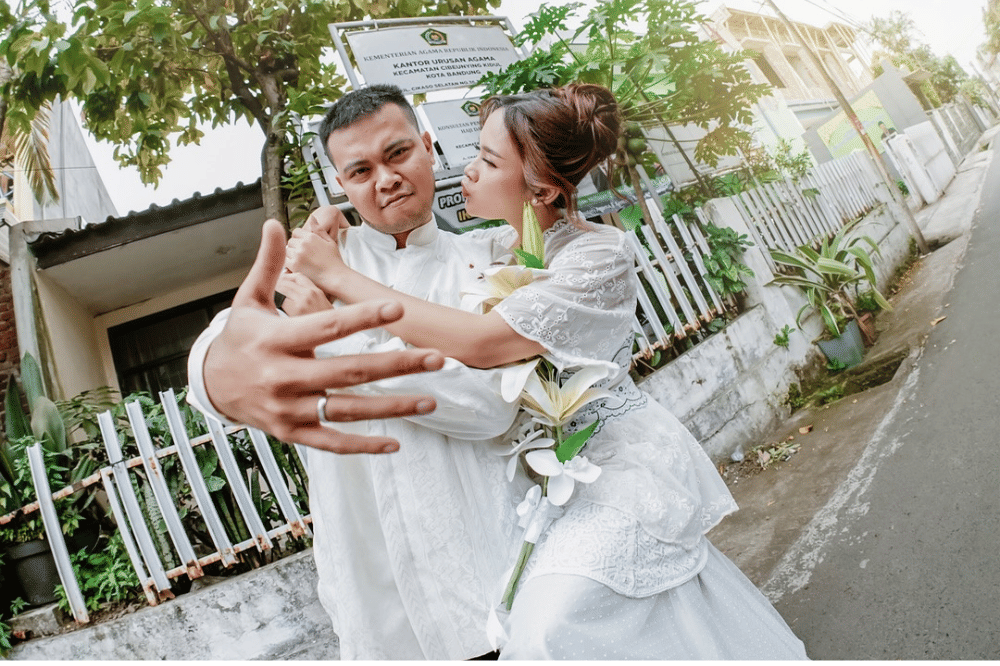 Resmi! Reza SMASH dan Santi Febrianti Menikah di KUA.png