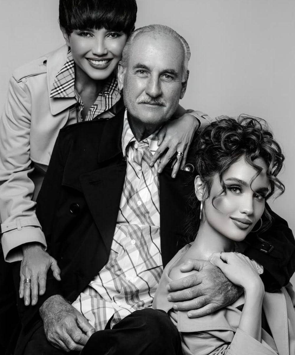 5 Fakta Orangtua Cinta Laura 1