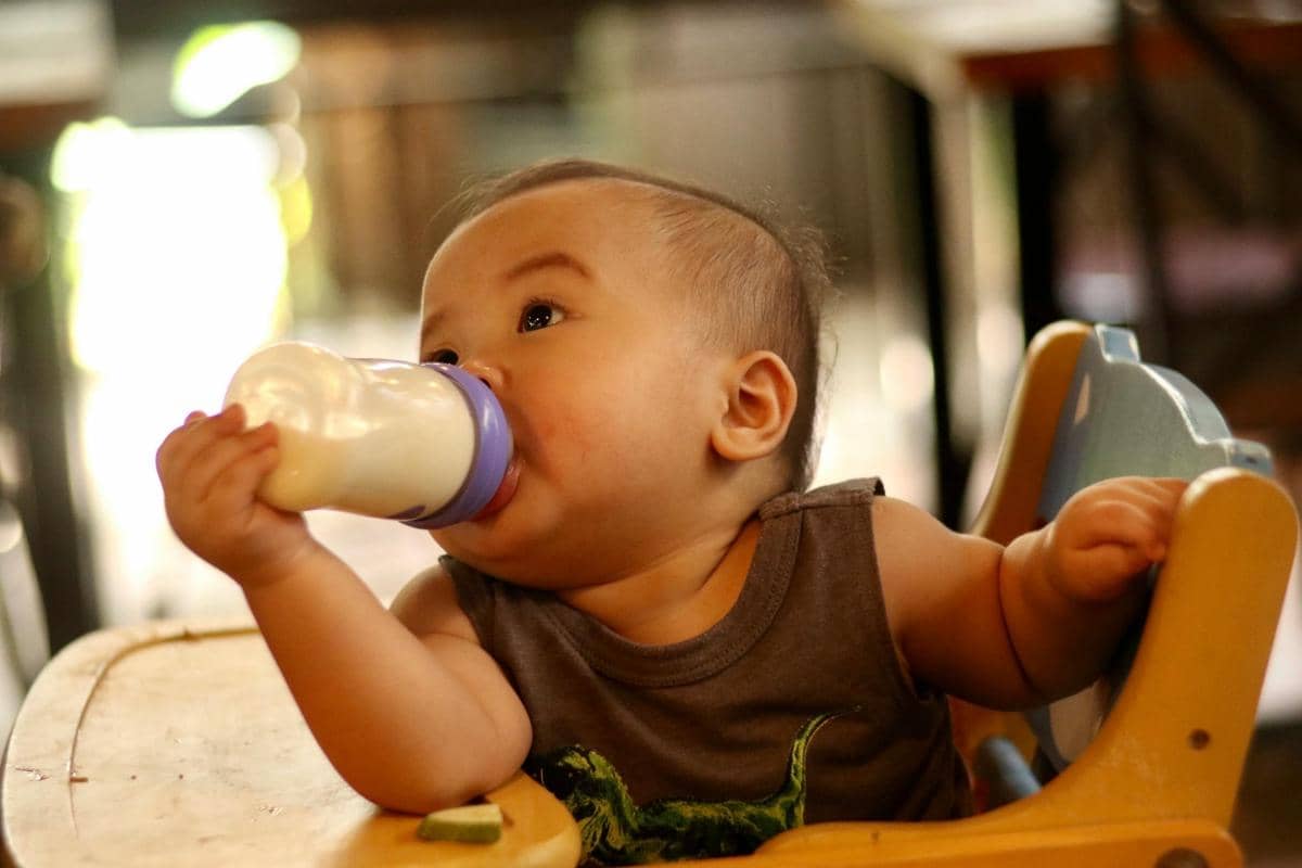 Kandungan nutrisi susu formula dan ASI berbeda