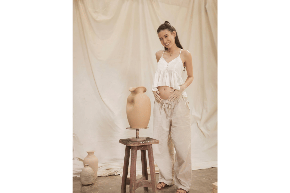 Foto Maternity Shenina Cinnamon dengan Angga Yunanda 5.png