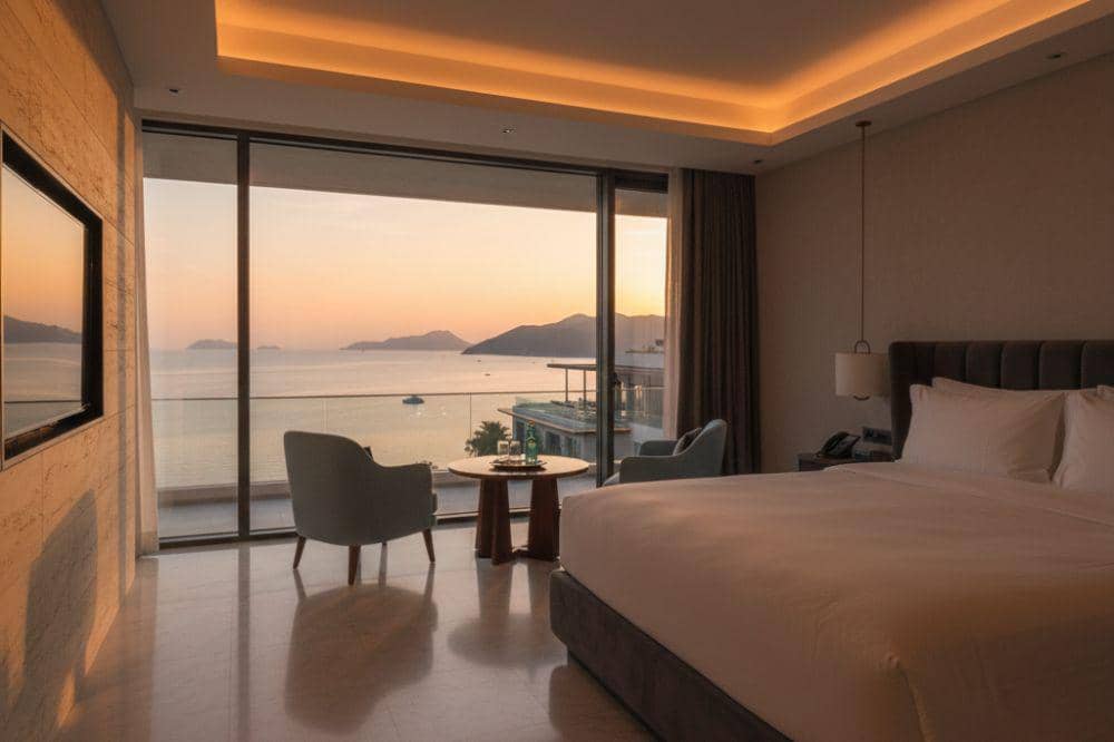 6 Rekomendasi Hotel Dekat Bandara Halim Perdana Kusuma