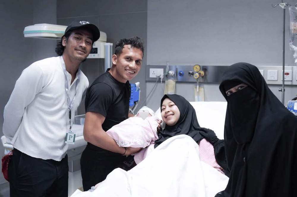 Instagram.com/adiba.knza