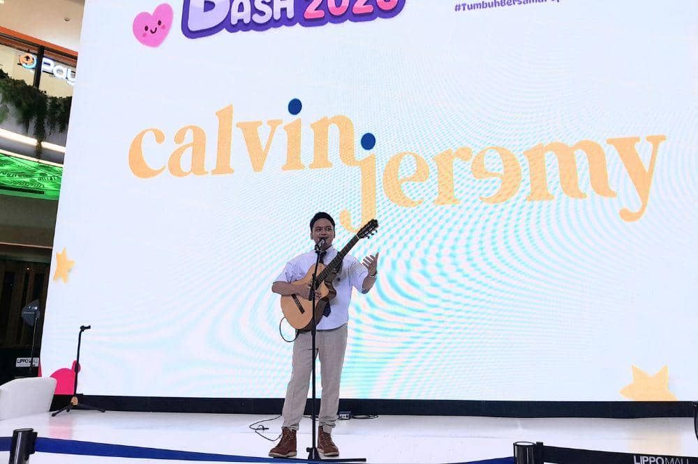 Calvin Jeremy dalam acara Popmama Birthday Bash