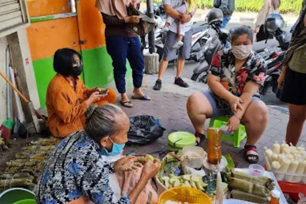 6 Tempat Sarapan di Jogja yang Murah dan Enak, Ada Lupis Mbah Satinem