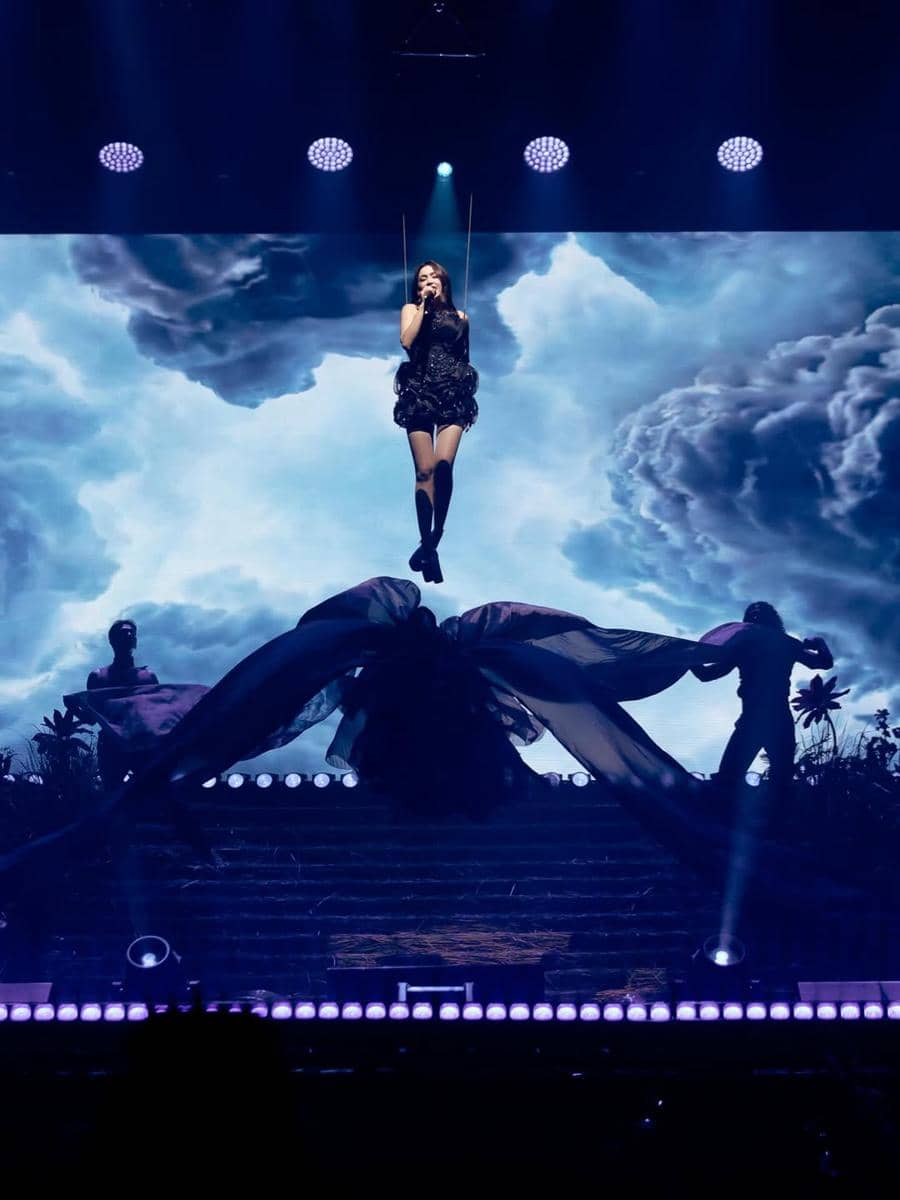 instagram.com/mahaliniraharja