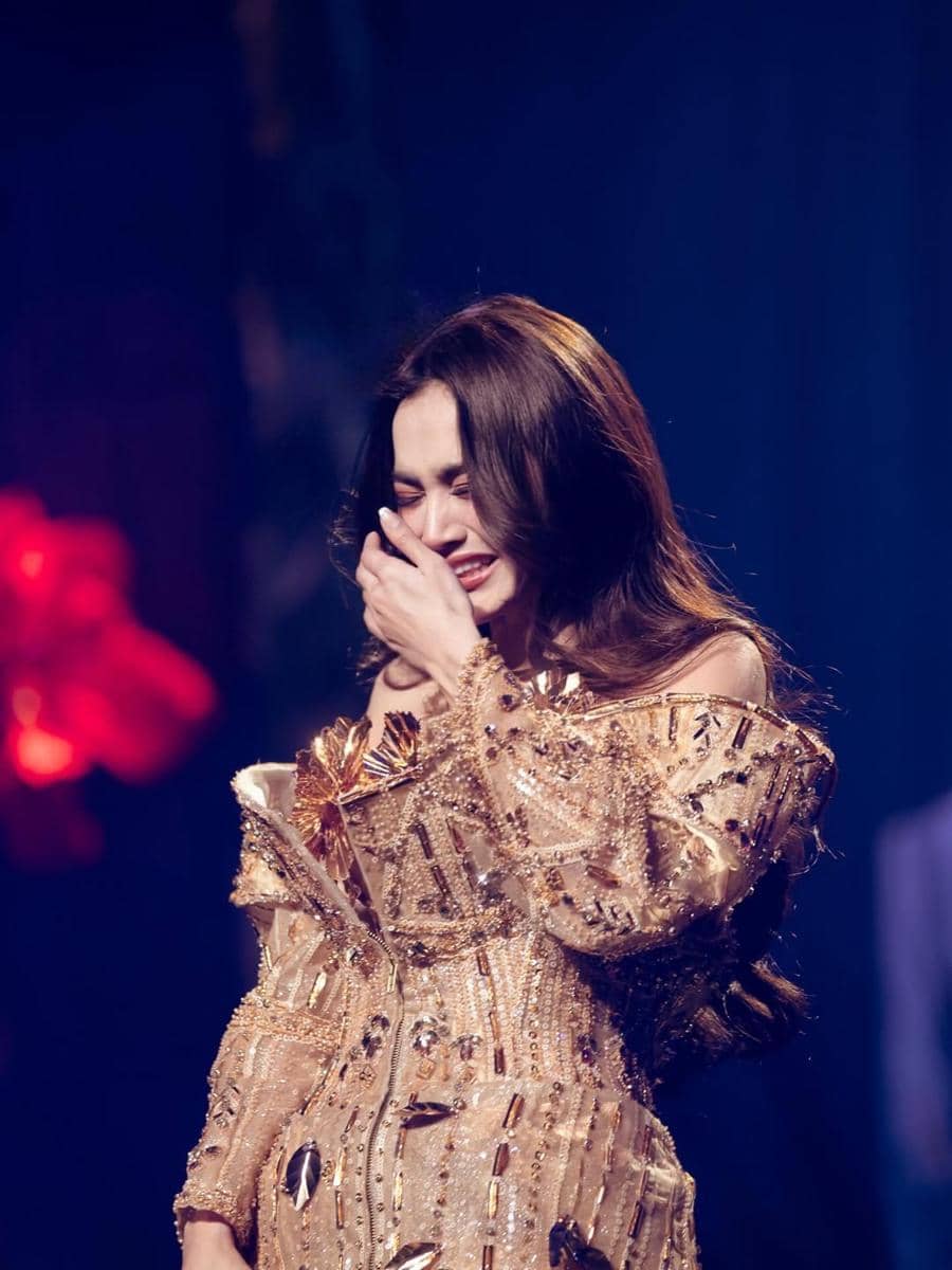 instagram.com/mahaliniraharja