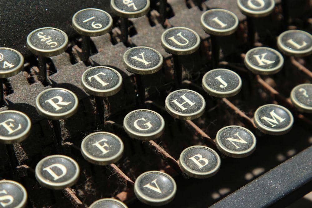 Sejarah Susunan Keyboard QWERTY Bukan ABCD (3).jpg