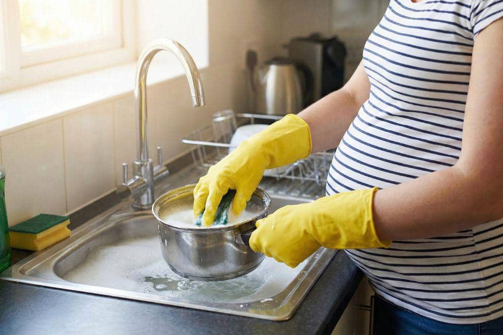 7 Tips Merawat Kuku Tetap Sehat saat Hamil 3