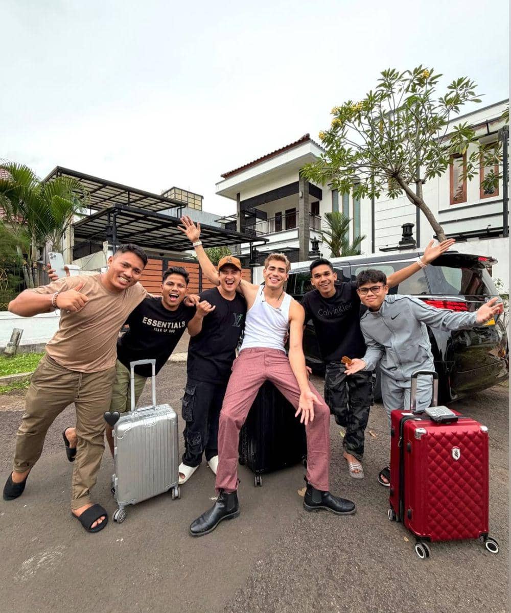 7 Foto Rumah Baru Aisar Khaled yang Mewah 3