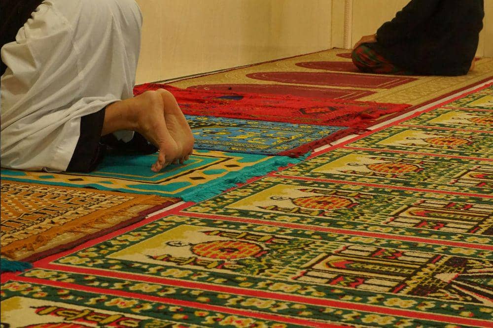 Sajadah di masjid