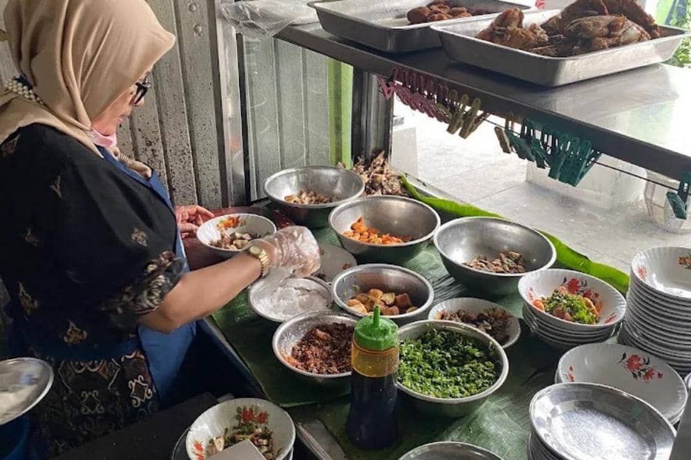 7 Tempat Sarapan di Medan yang Enak dan Cocok untuk Keluarga.jpg