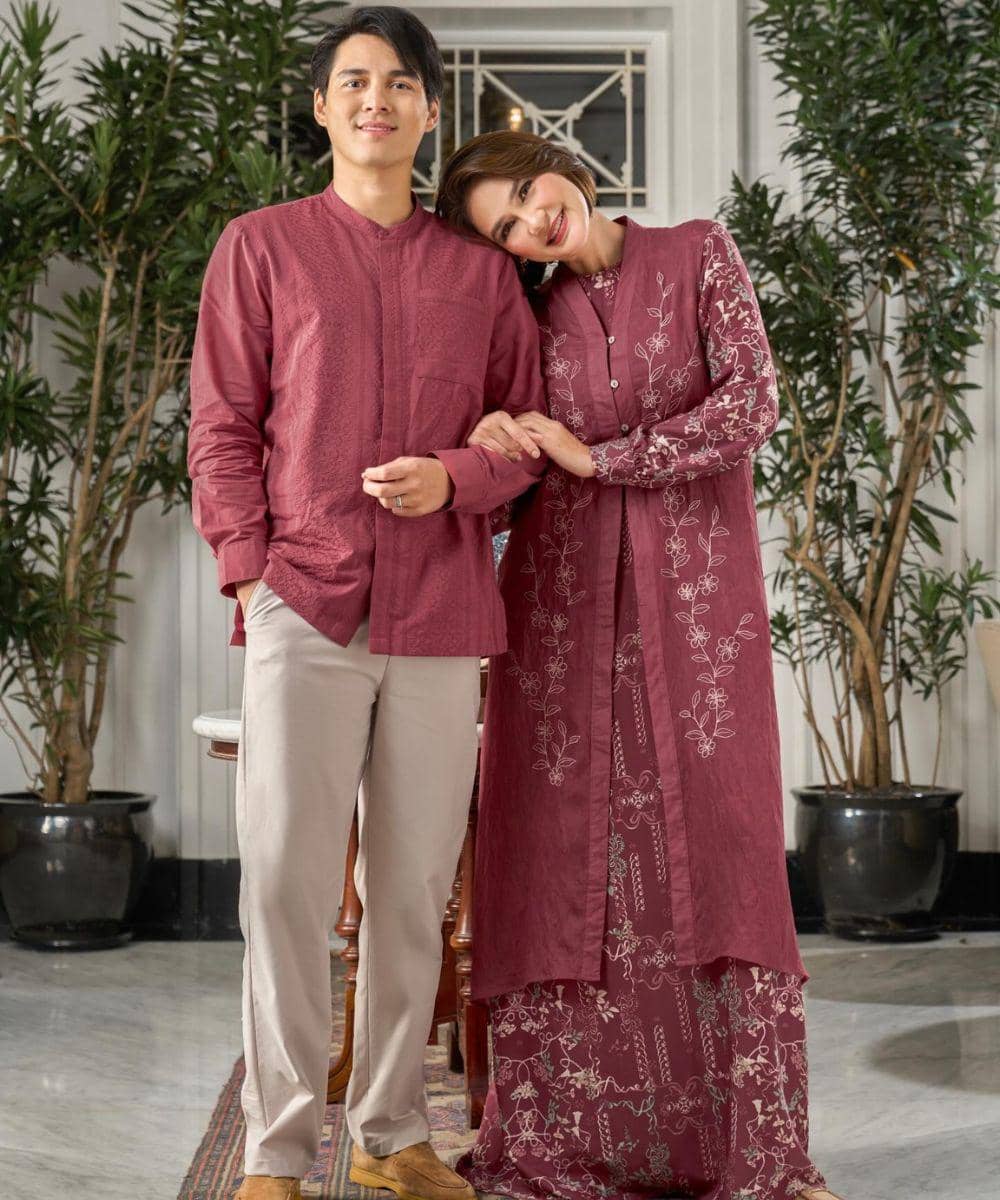 Potret keluarga Luna Maya jadi model baju muslim 