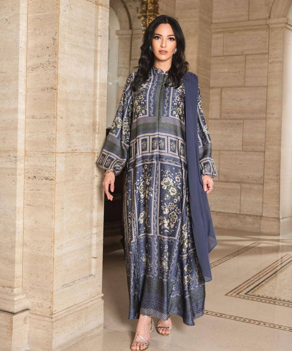 Potret Keluarga Nia Ramadhani jadi model baju muslim brand lokal 