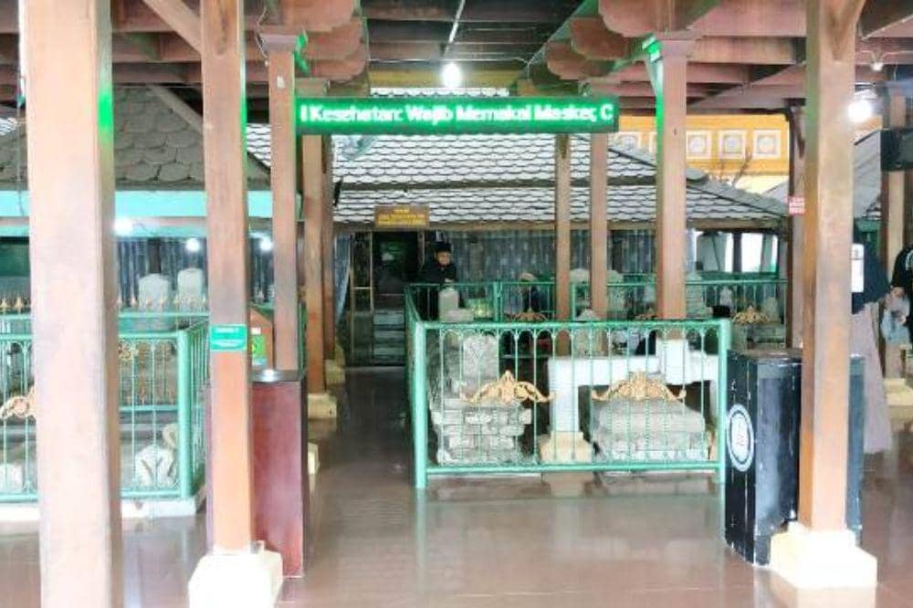 5 Wisata Religi Gresik untuk Ziarah dan Refleksi Diri