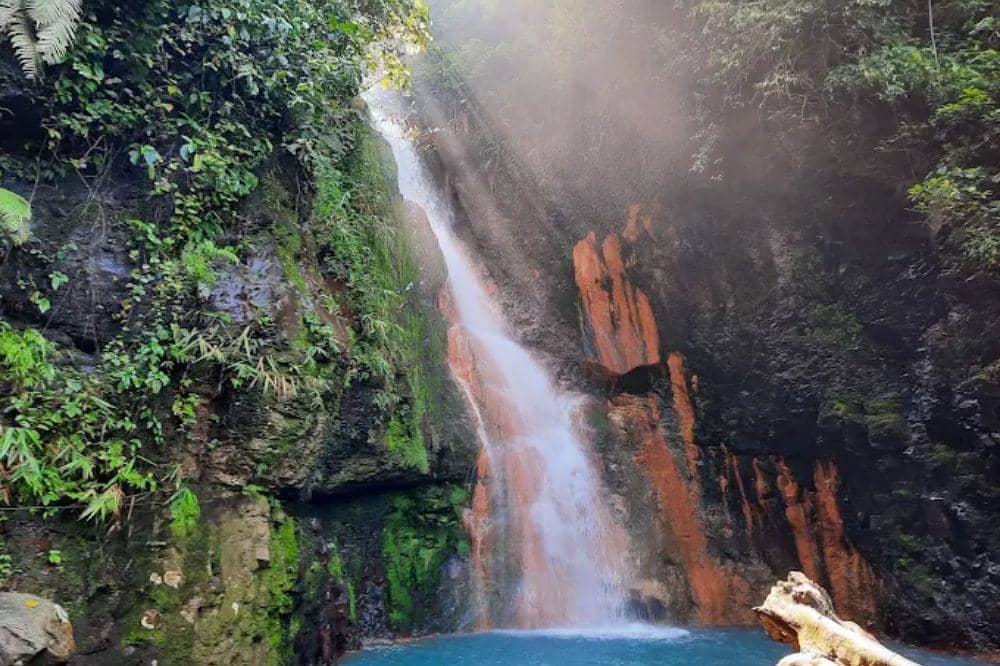 8 Curug di Gunung Salak dengan Trek Seru dan Pemandangan Hijau - Curug Cigamea