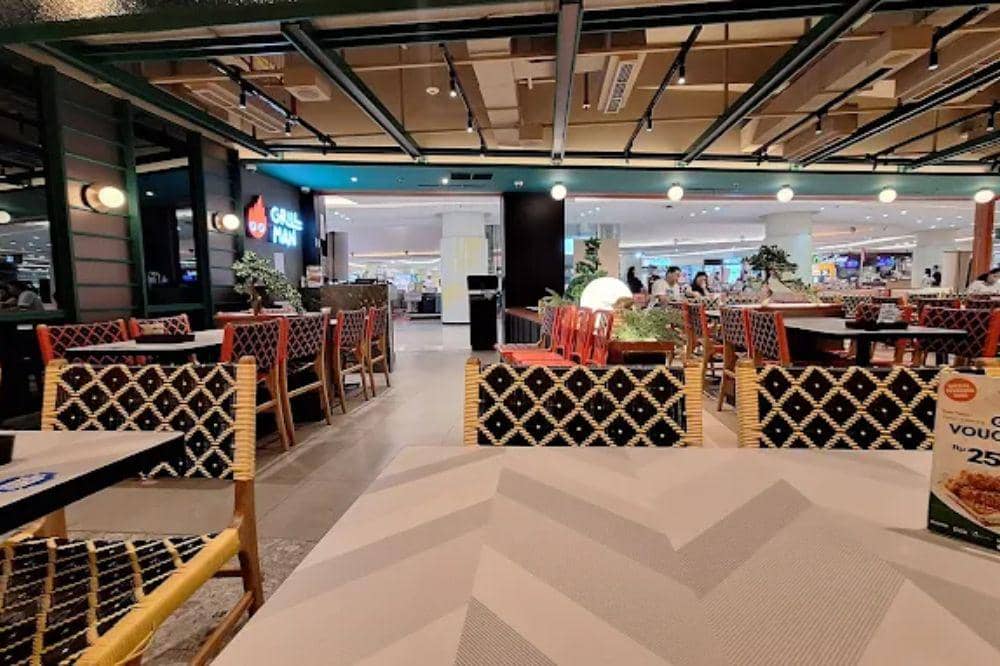 8 Tempat Makan Halal di Central Park, Nyaman buat Keluarga