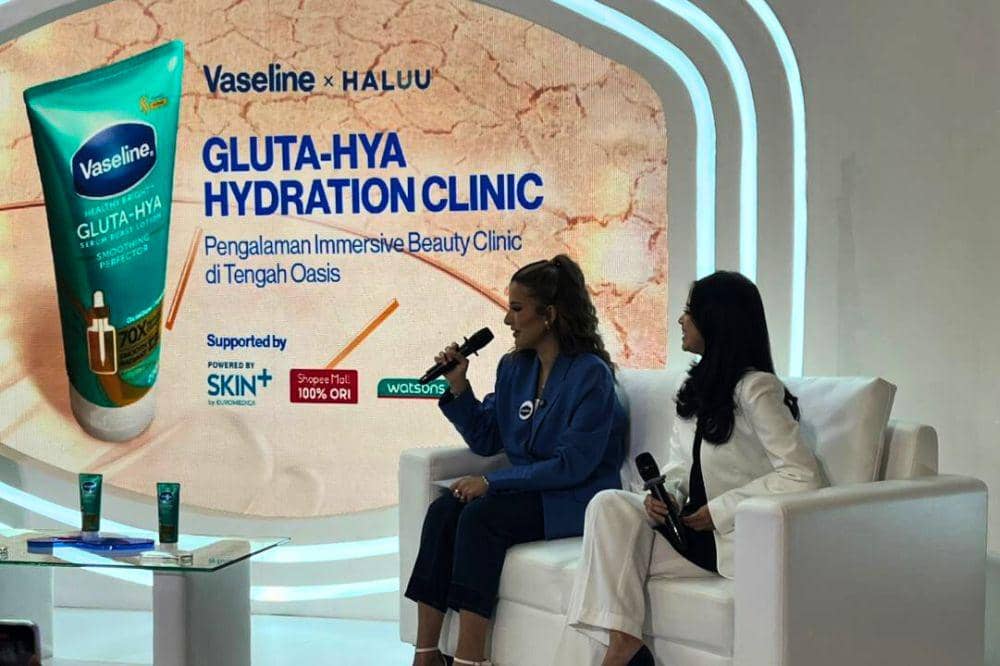 Vaseline Gluta-Hya Hydration Clinic